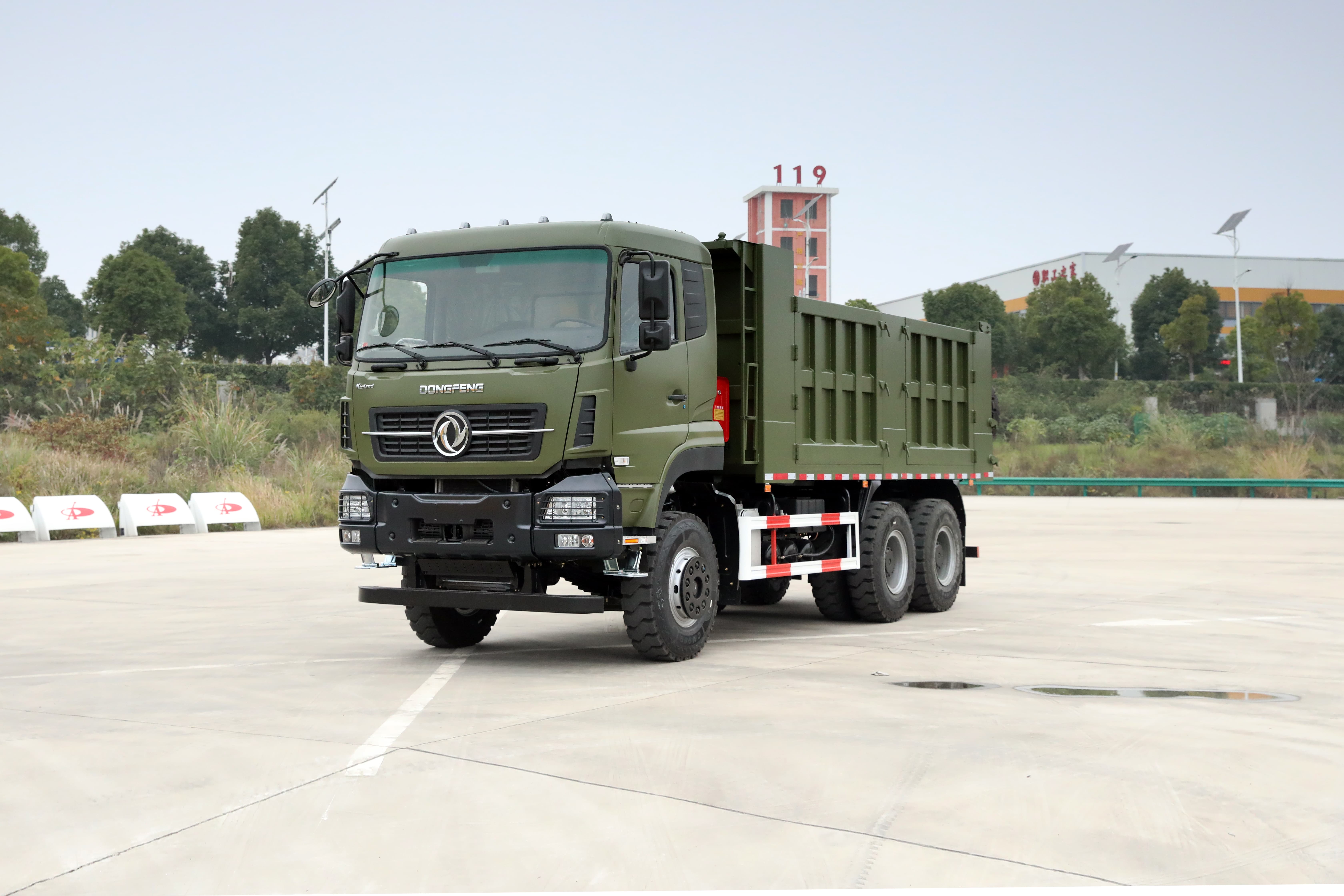 10-12 Ton Dump Truck Tipper Truck with 200-300L Fuel Tank Capacity and Performance