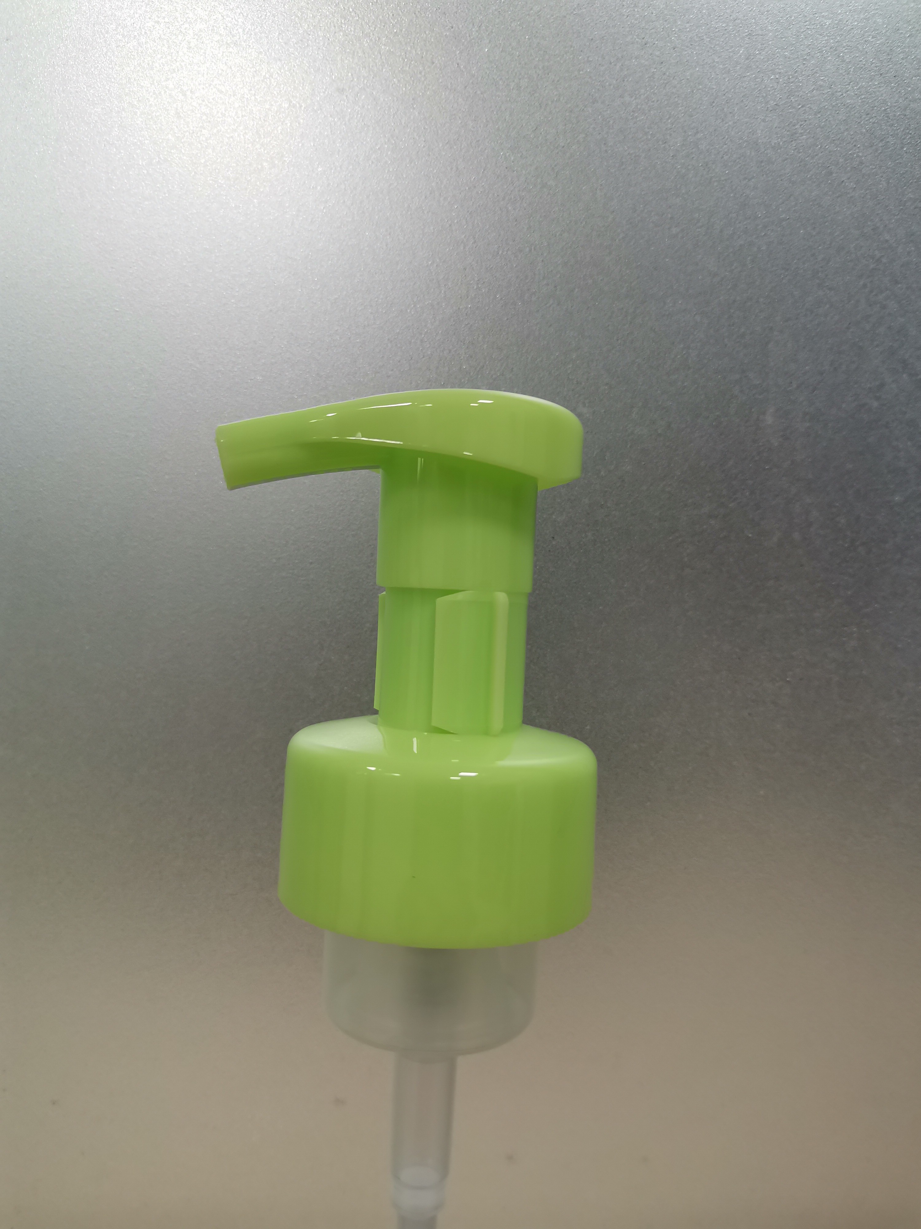 Personal Care Products 43mm Foam Pump with Different Process Processing and Cap Lock Way