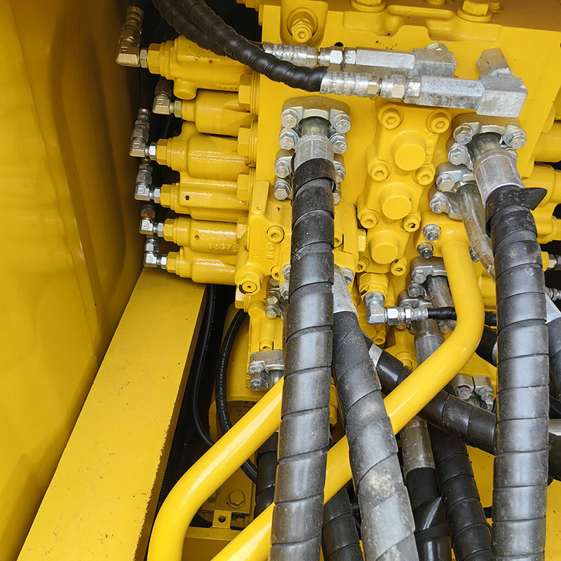 Japanese Original Imported Used Komatsu PC220-8 Excavator 110kw Rated Power In Stock