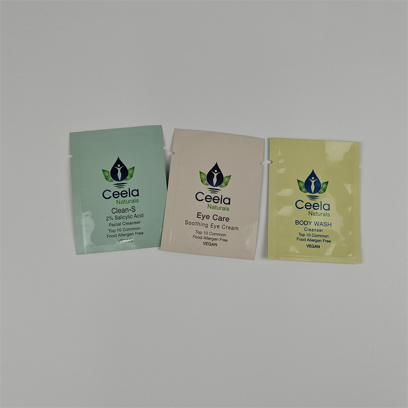 Convenient Flat Bag Cosmetics Sachets for Your Customers
