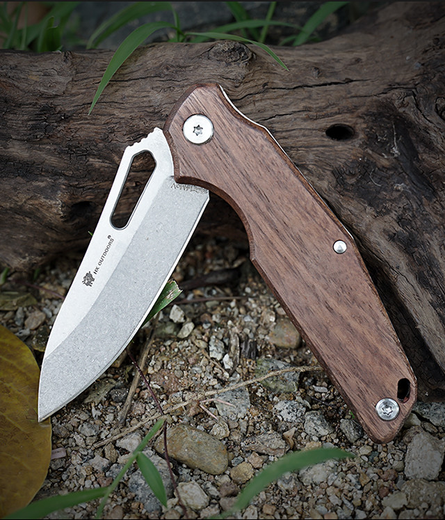 LUOKE Folding knife Walnut handle