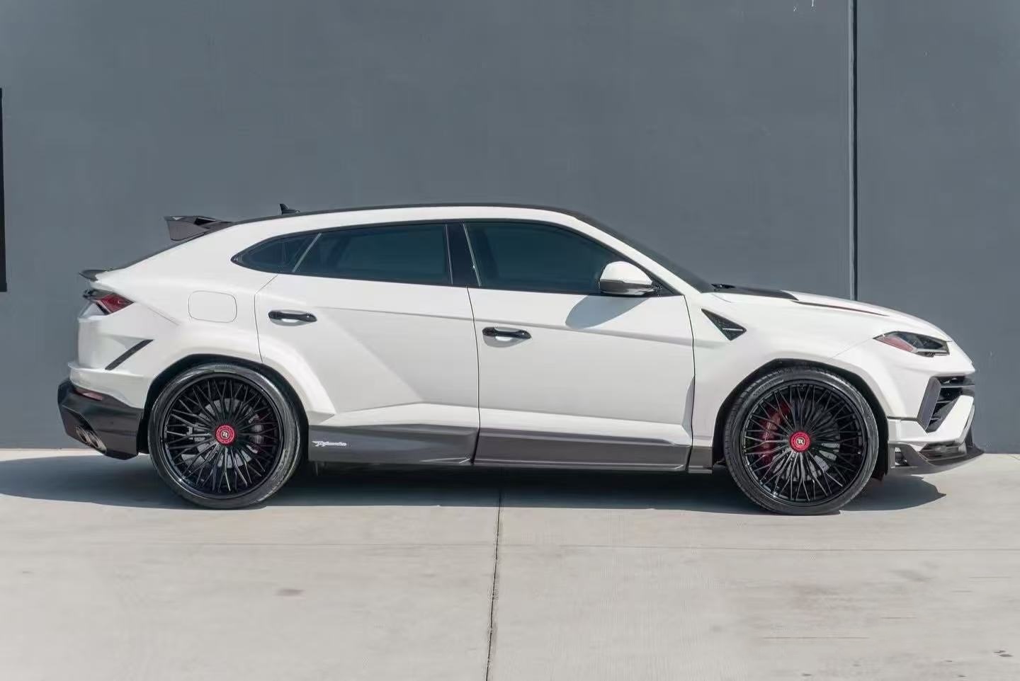 RT Carbon Body Kit For URUS SUV Lamborghini Front Lip Diffuser Wheel Arch Widebody Kit