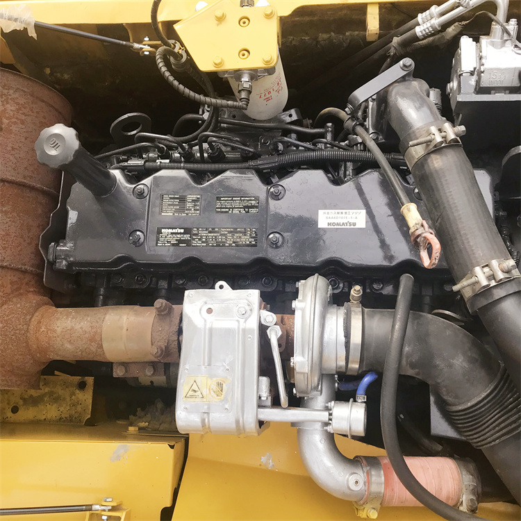Japan Made Komatsu PC220-8 Excavator 22 Ton with 1 m3 Bucket Capacity in Good Condition