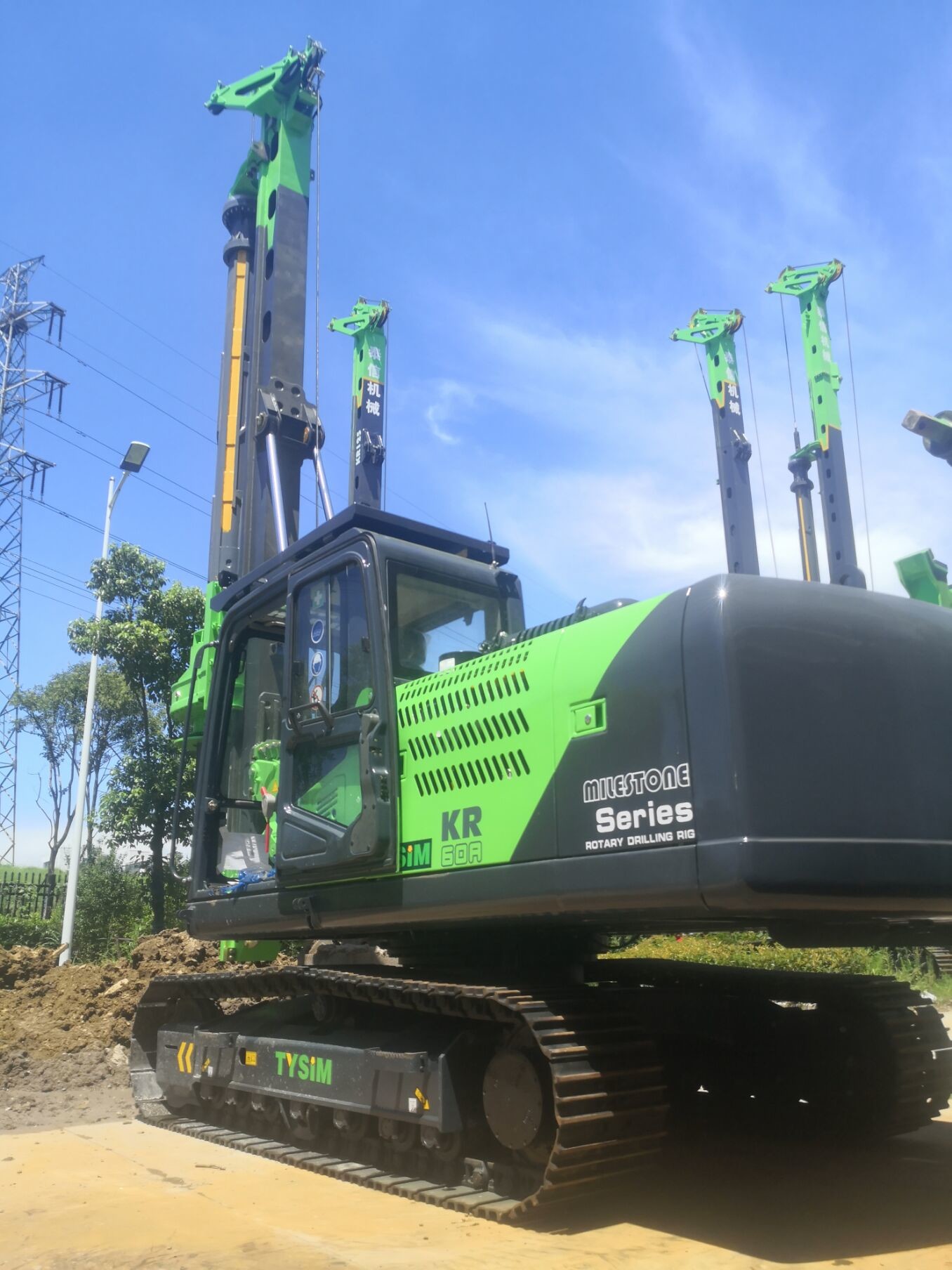 KR60A 90 KN Piling Rig Machine Rotary Drilling 30Rpm Pile Drilling Machine