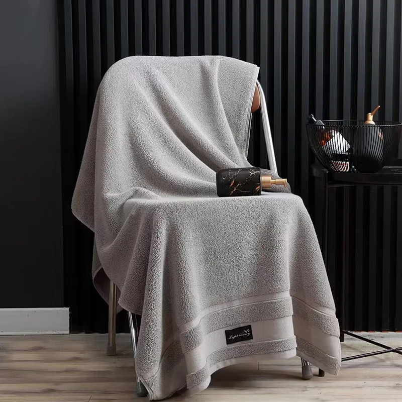 Pure Cotton Luxury Hotel Towel Set with Thick Striped Pattern and Jacquard Design