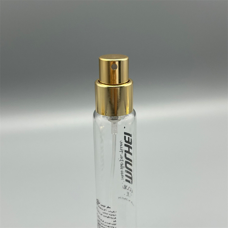 Luxurious Golden Perfume Bottle Pump Elegant Dispenser for Fragrances