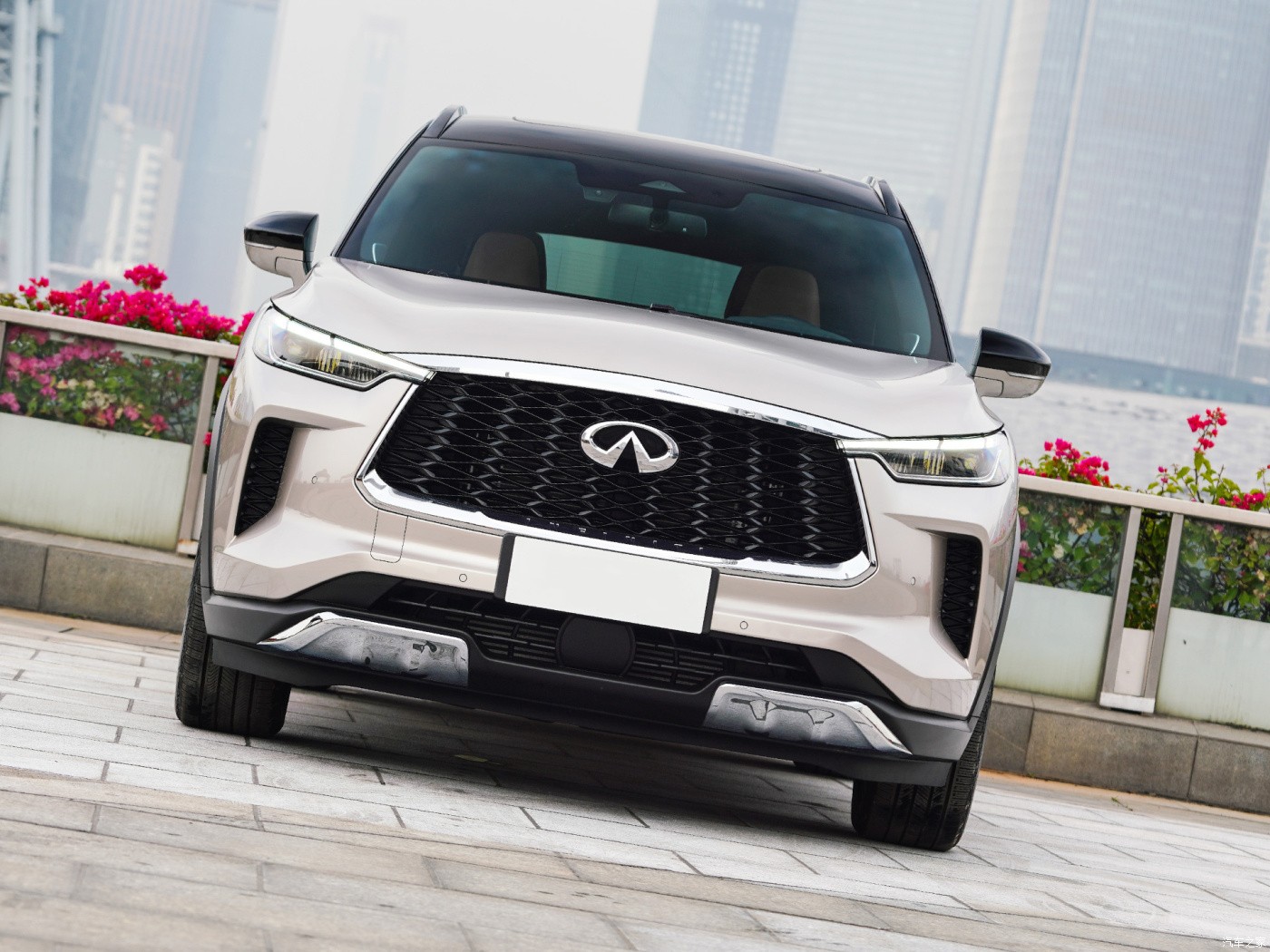 Euro IV 2024 INFINITI QX60 4WD 2.0T AWD Luxury LED Camera Electric Leather Turbo Multi-function Manual Gasoline Model