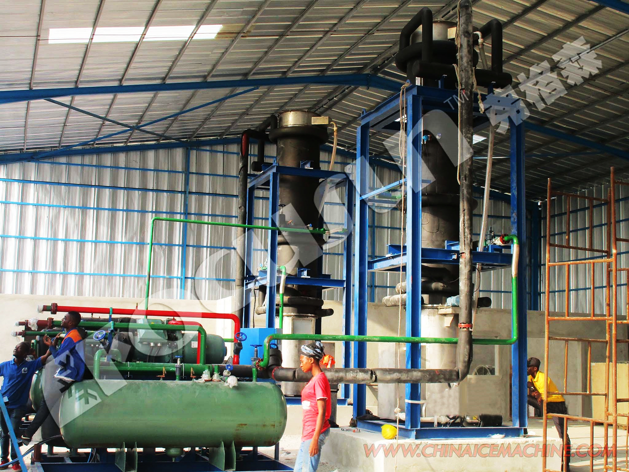 220V/440V/380V/460V Voltage 30tons Tube Ice Machine L6000mm X W2200mm X H7075mm Size