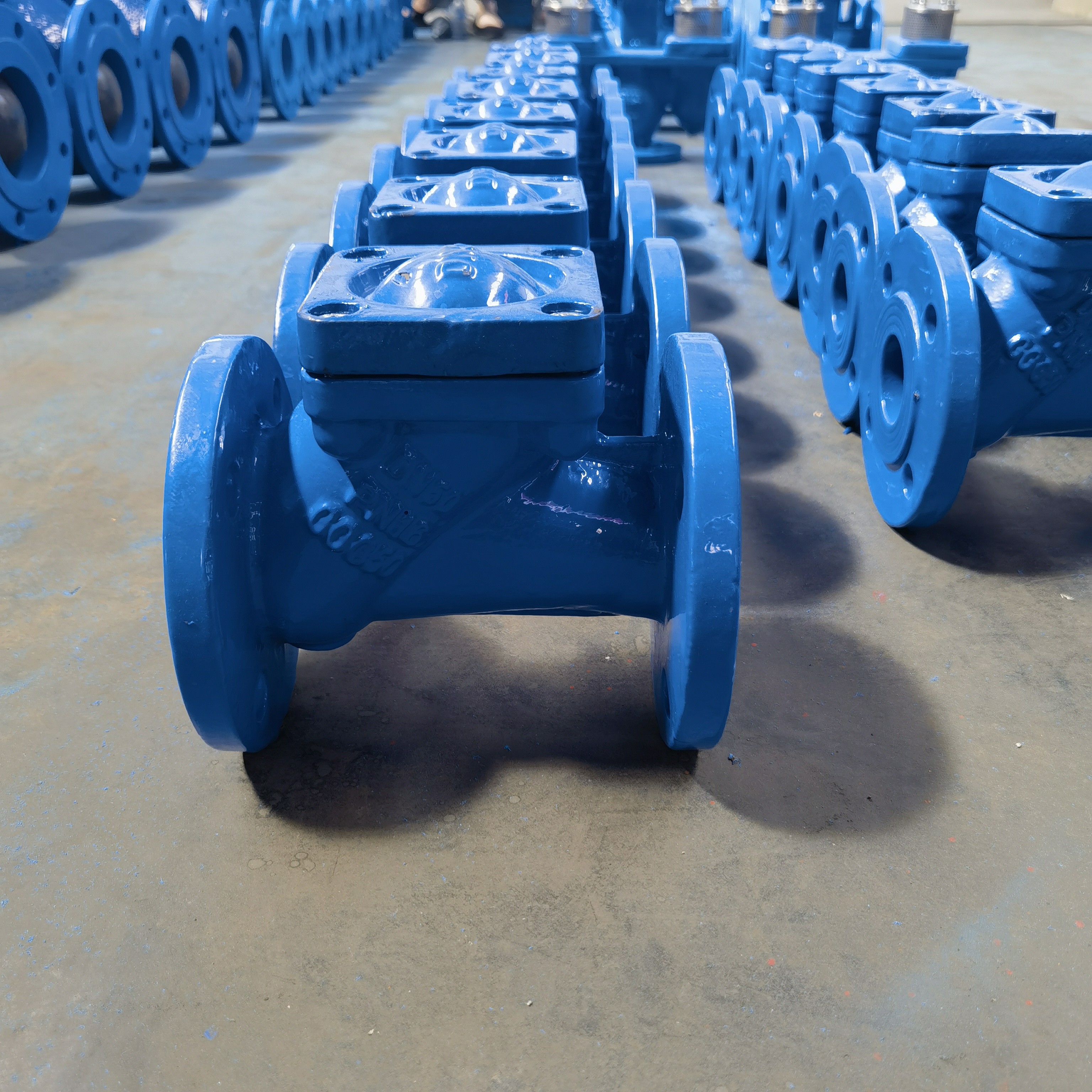 Carbon steel stainless Swing Type Check Valve with Counter Weight Limit Switch DN600