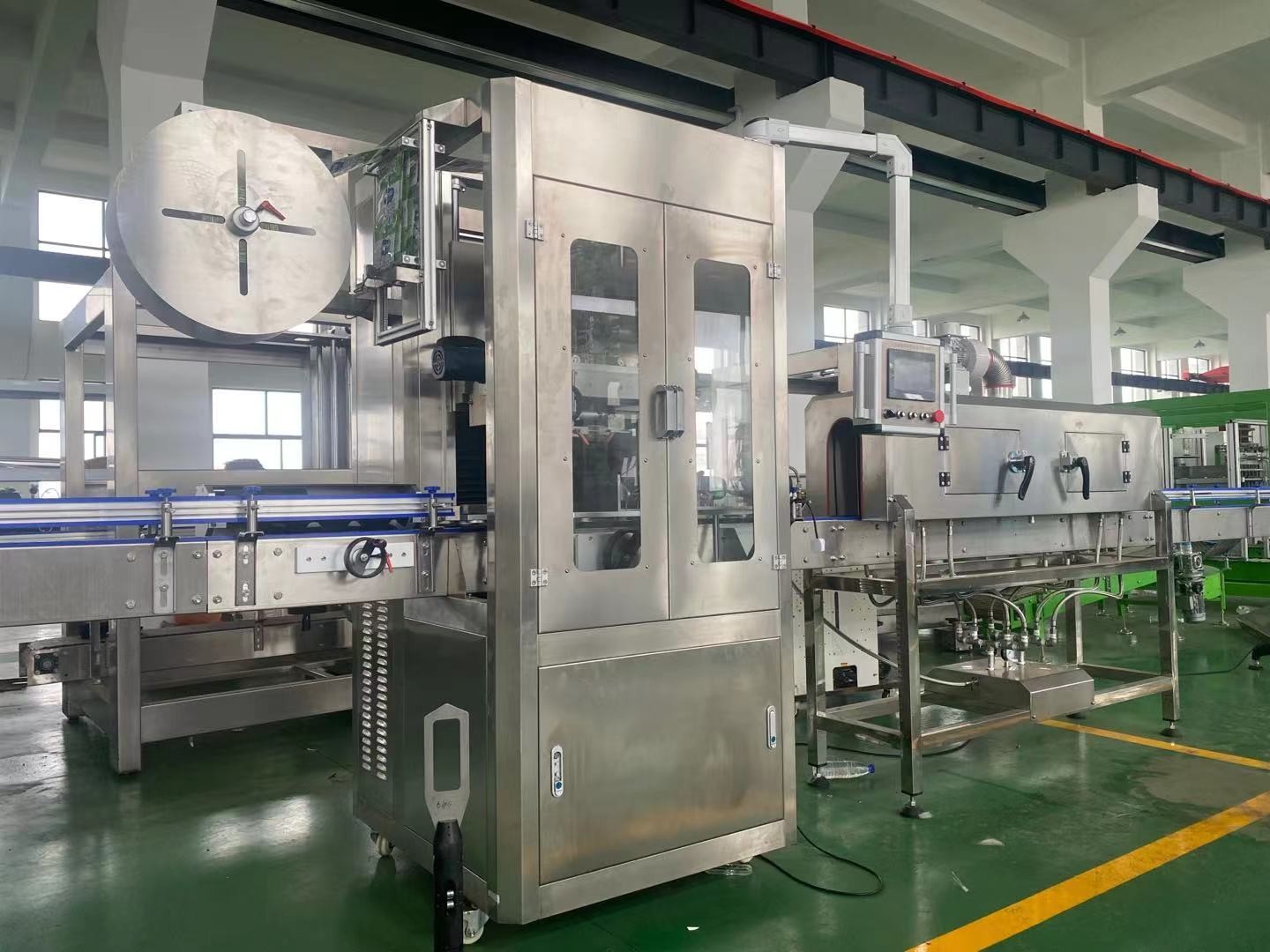 Carbonated Drink /juice 200 BPM Automatic PET GLASS Bottle shrink sleeve Labeling Machine