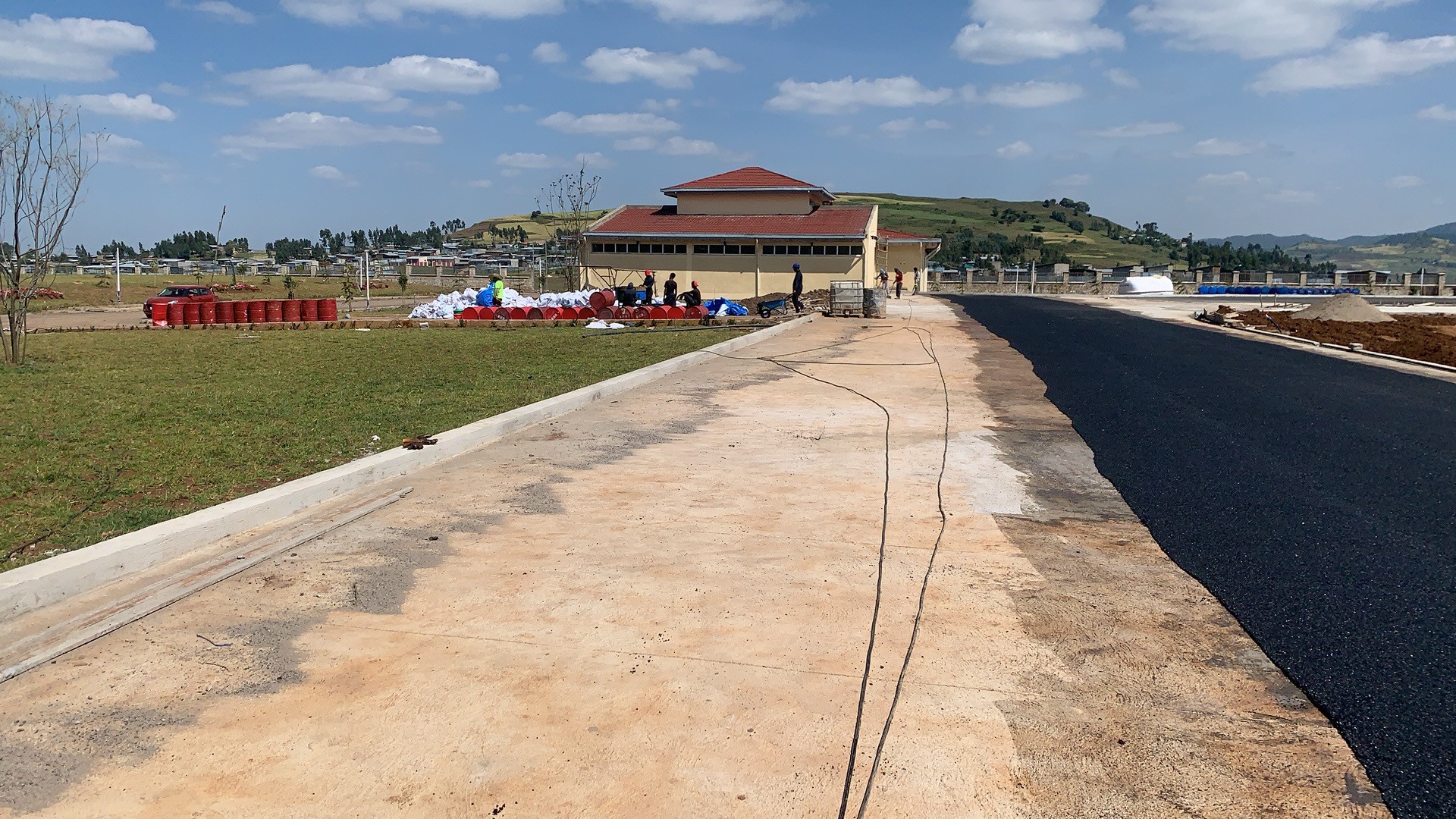 Anti - Slip Sandwich System Running Track Color Customized Runway Playground