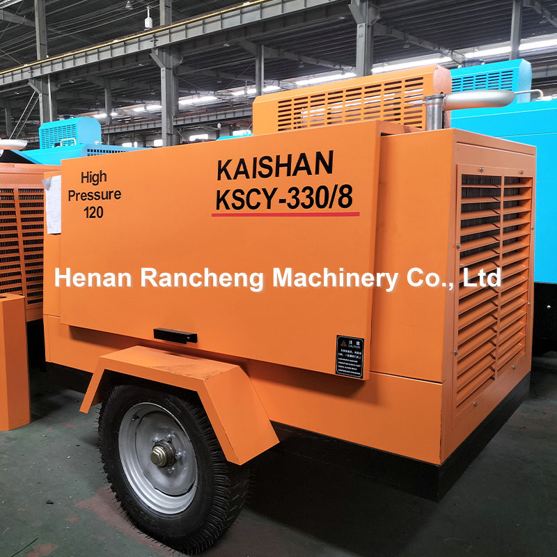 9 . 2m³ / min Capacity Drilling Air Compressor Yuchai 88KW 8bar Work Pressure