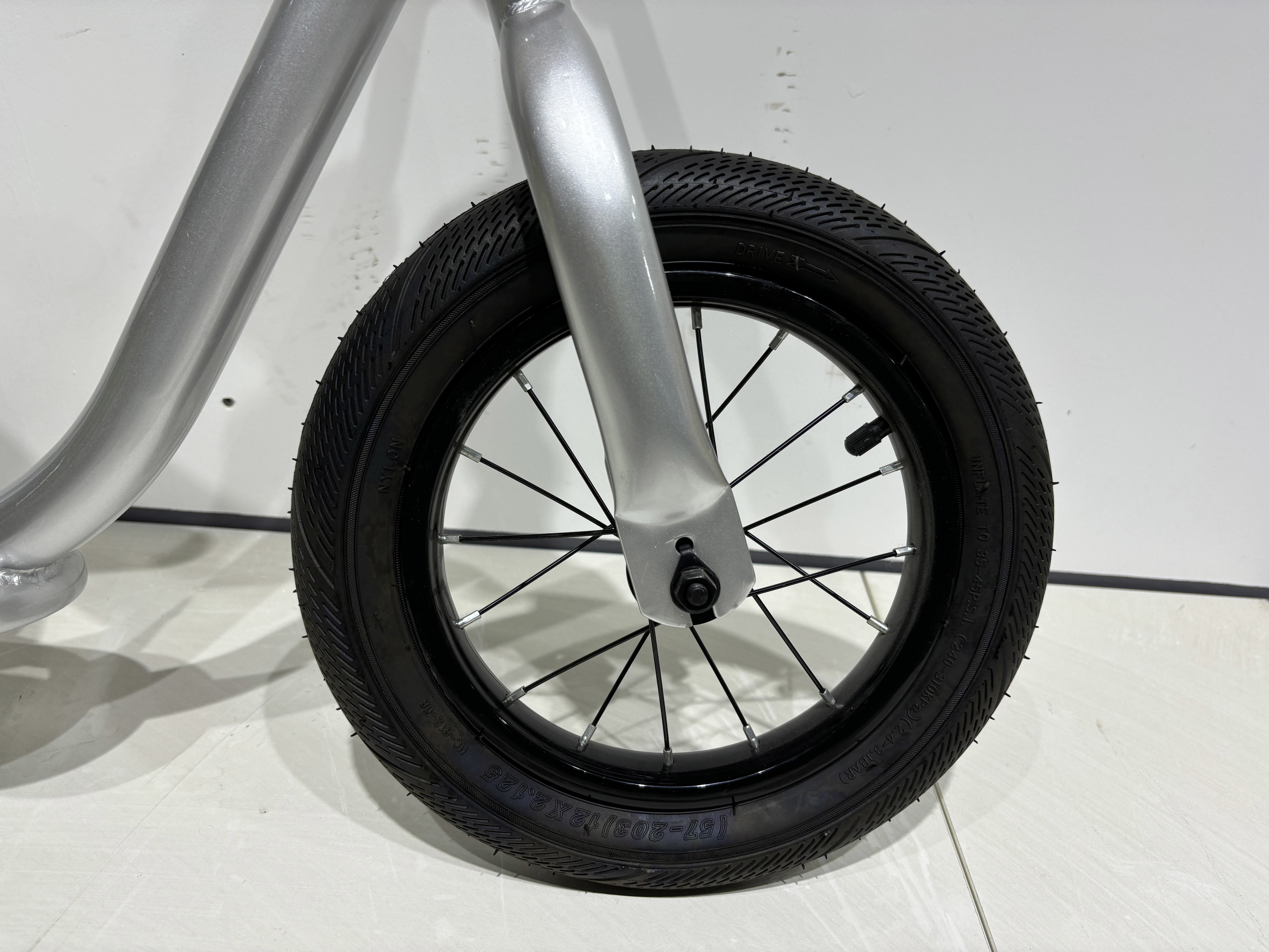 No Brake Kids Childs Pedal Less Bike 2 Wheel Design For Developing Balance Skills