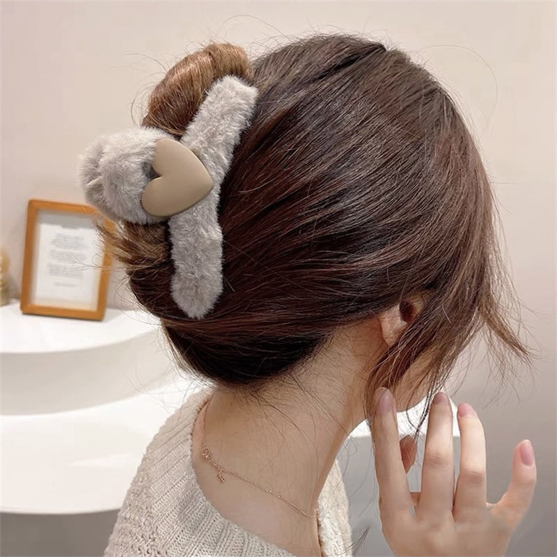 Fuzzy Fur Hair Claw Lovely Side Large Plush Shark Clips Heart Shaped 11cm