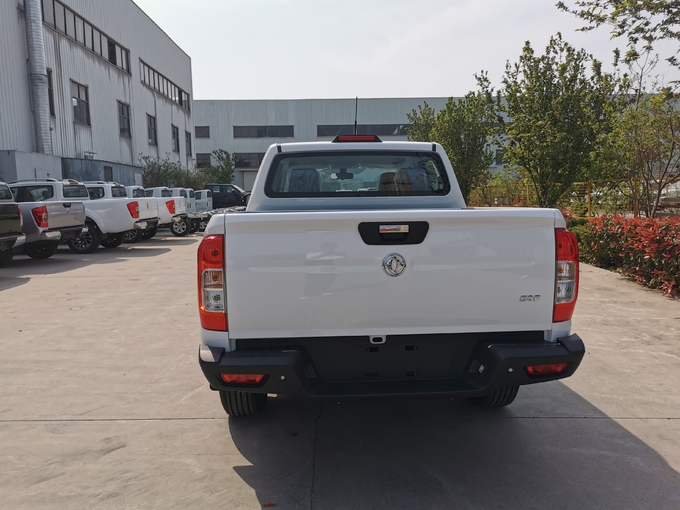 Pickup Truck Diesel 4x4 Dongfeng Nissan 2WD ＆ 4WD Off-Road Double Cabin Manual & Automatic