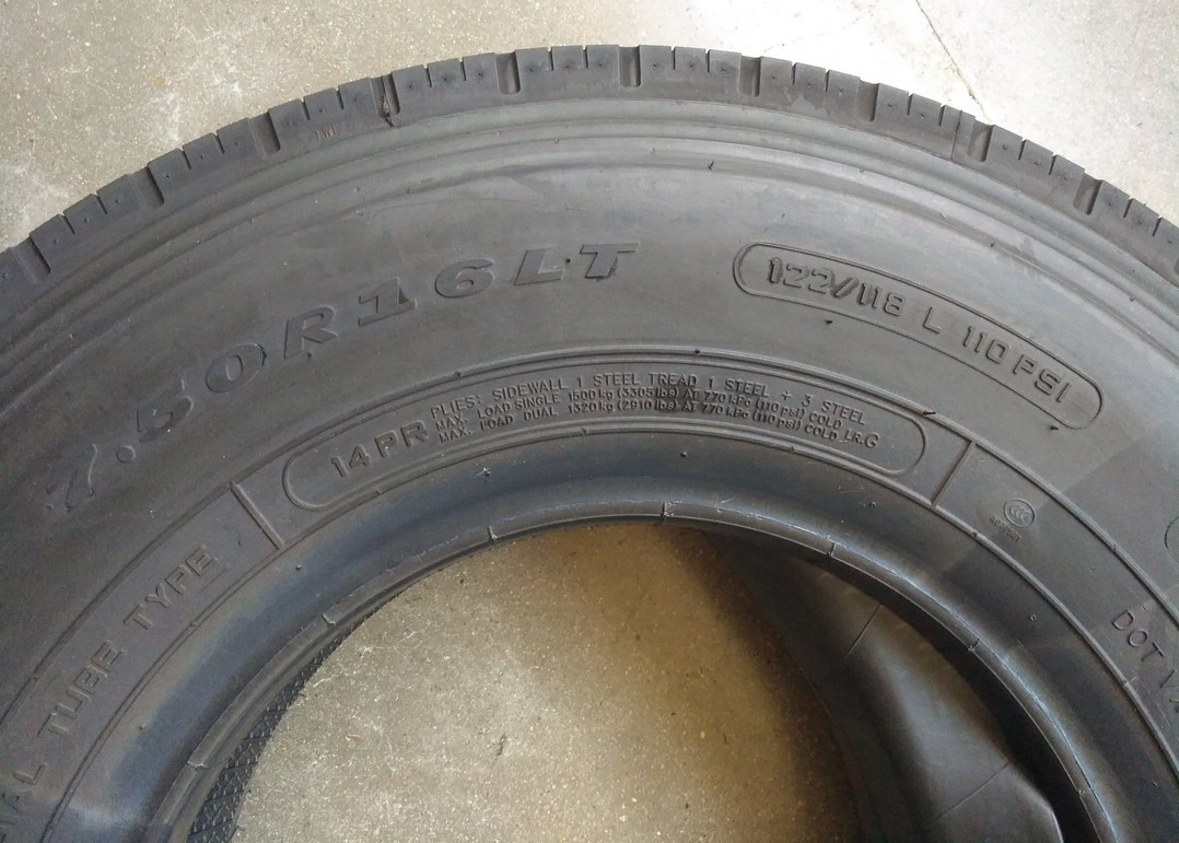 16 Inch Rim Steel Belted Radial Tires Black Color 7.50R16LT High Durability