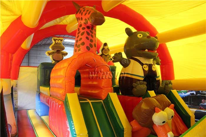 0.9mm PVC Material Children'S Inflatable Bounce House Madagascar Style