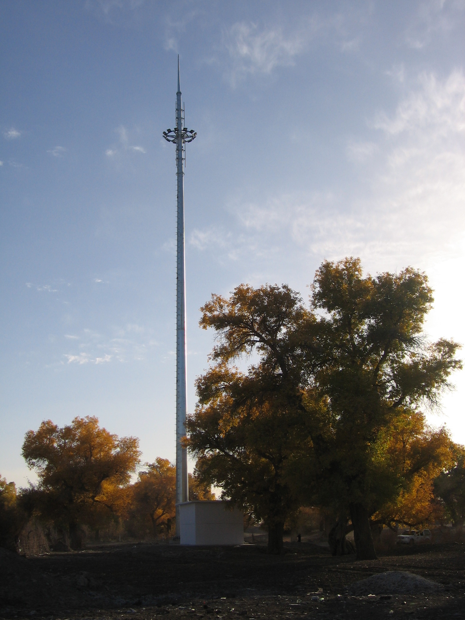 ISO 9001 Polygonal Steel Tubular Cell Phone Monopole Towers Q355 H30m