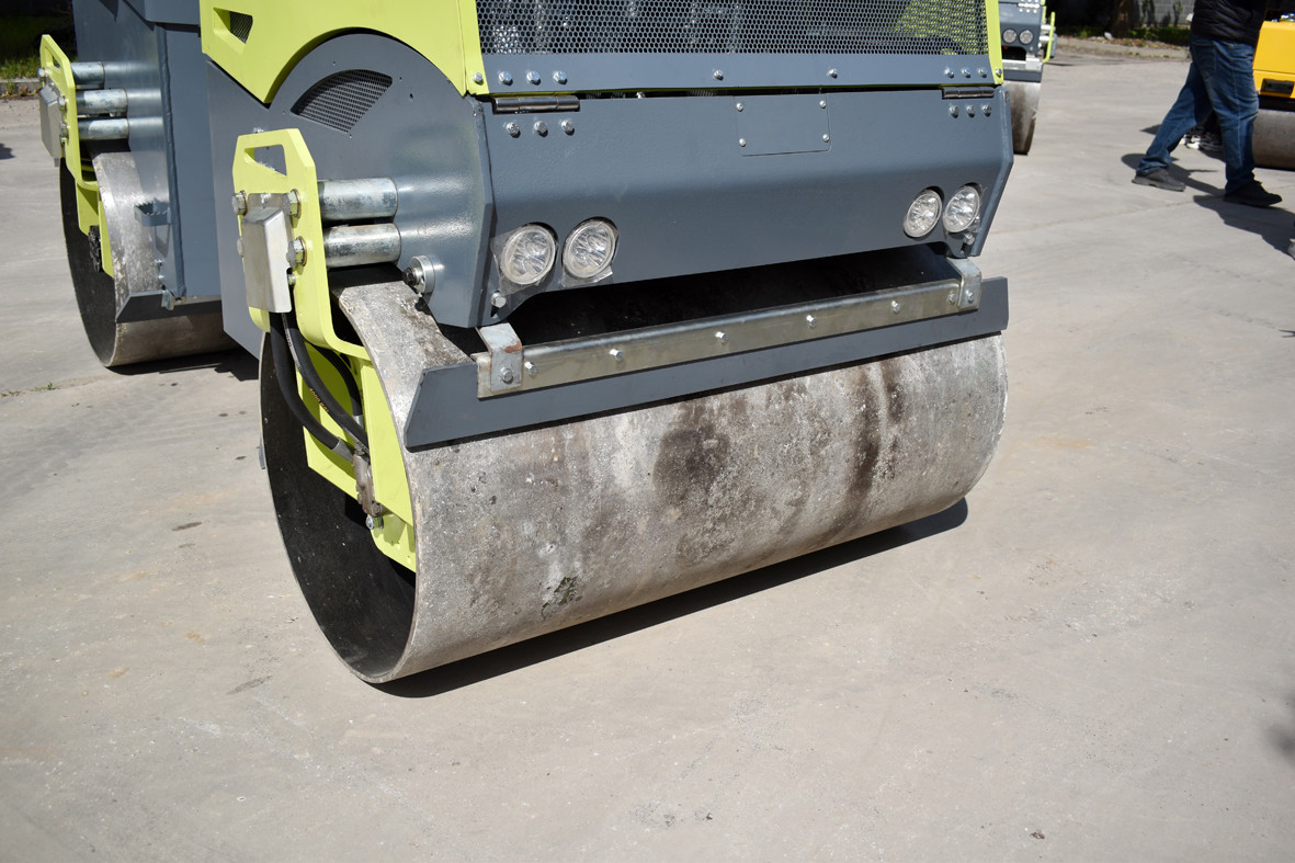 Ride On Small Fully Hydraulic Soil Asphalt Compactor Vibratory Roller For Sale