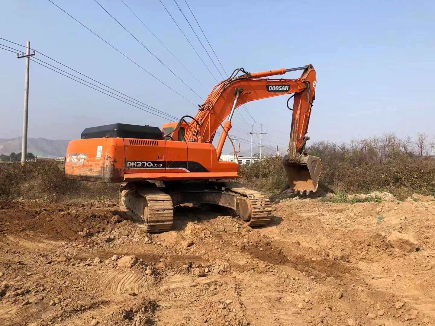 Original Doosan DH370-9 Heavy-Duty Second-Hand Excavator for Your Construction Needs