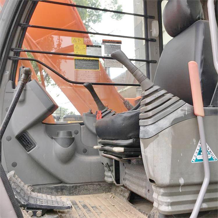Japan Made 13 Ton Hitachi ZX130 Crawler Chain Excavator with Original Hydraulic Valve