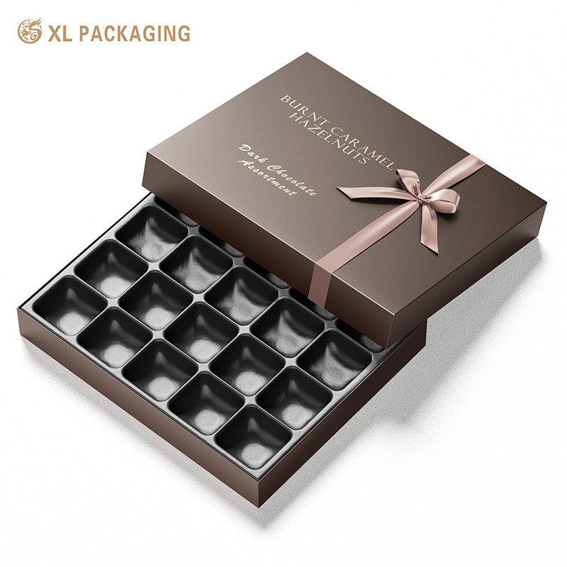Simple Red or Black Customized Chocolate Rigid Gift Boxes with Paper Insert and Ribbon Bow