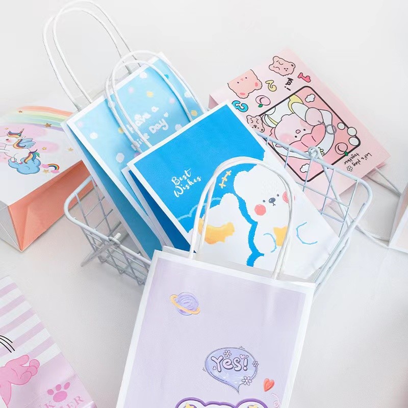 120gsm Bear Print Recyclable Kraft Paper Bags Custom Shopping Paper Bag For Food