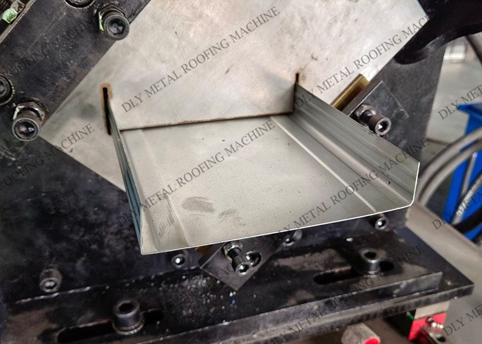 C80 Z120-300 Purlin Forming Machine 1.5-3.5mm Thickness