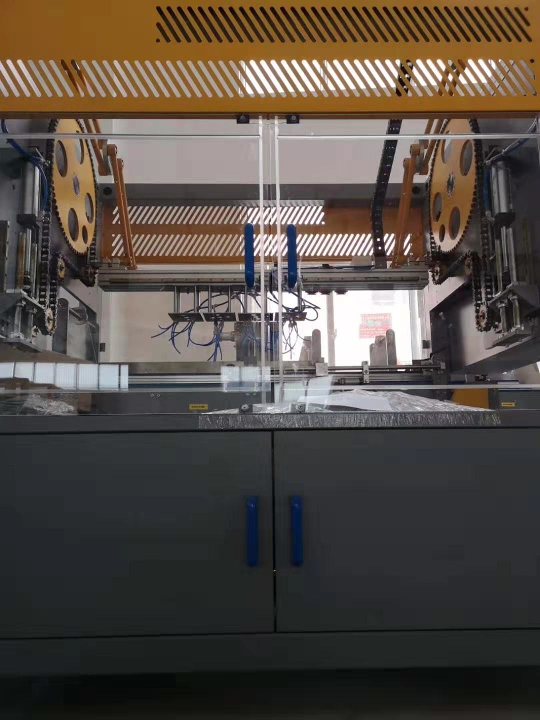 High Performance Carton Box Packing Machine 3 - 5 Sets Grippers Safety Protection