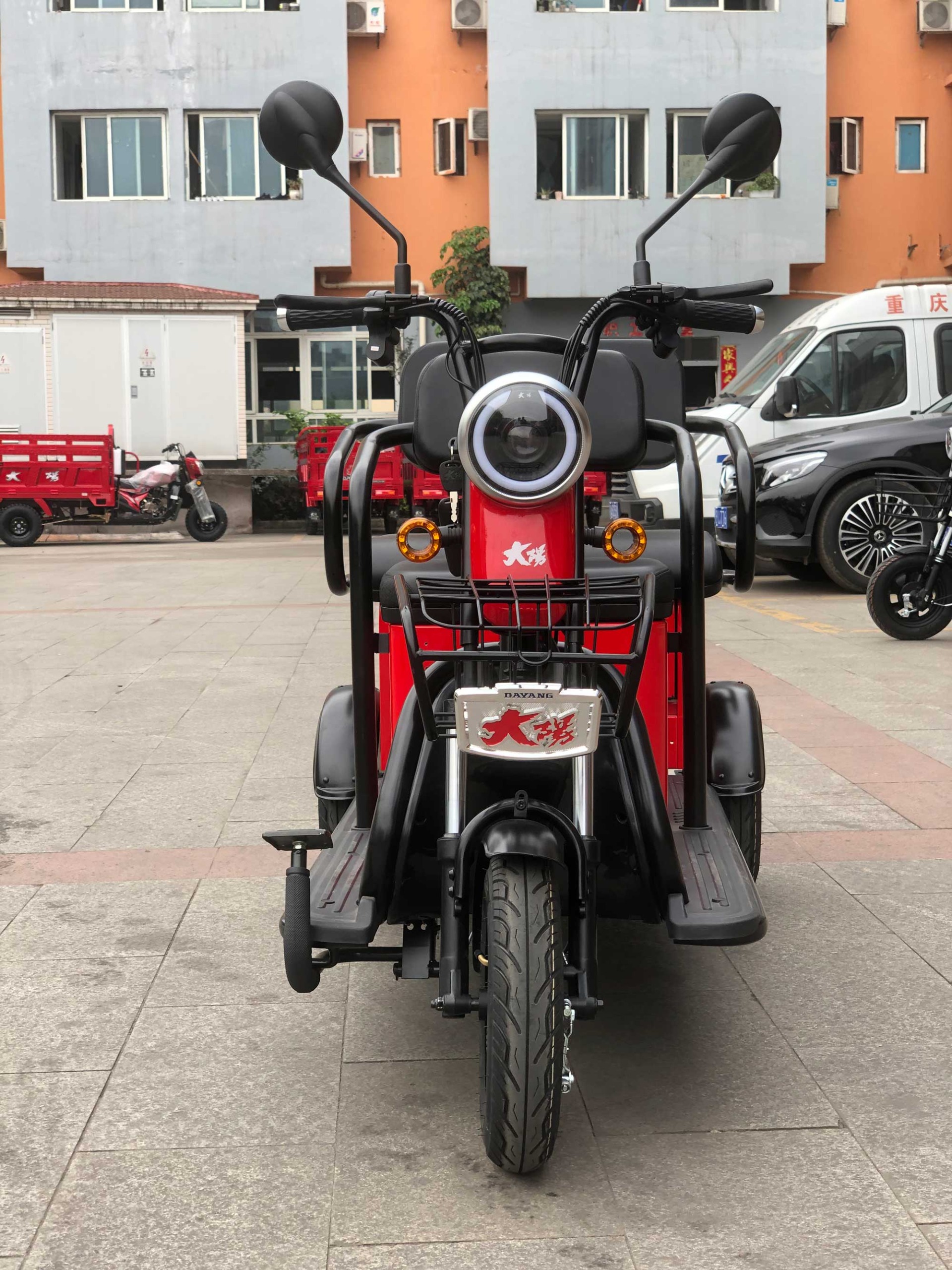 350W Electric Tricycle For Adult Passenger And Cargo Carrier 100KG Loading Capacity
