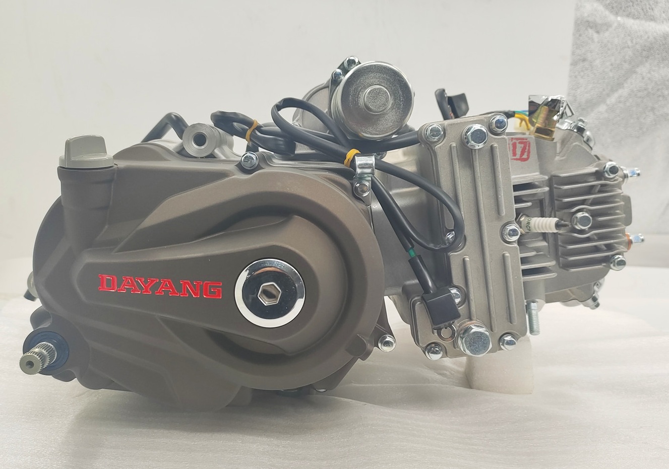 Electric / Kick Start DAYANG 140cc Cool Nature Engine Motorcycle with 4 Stroke Method