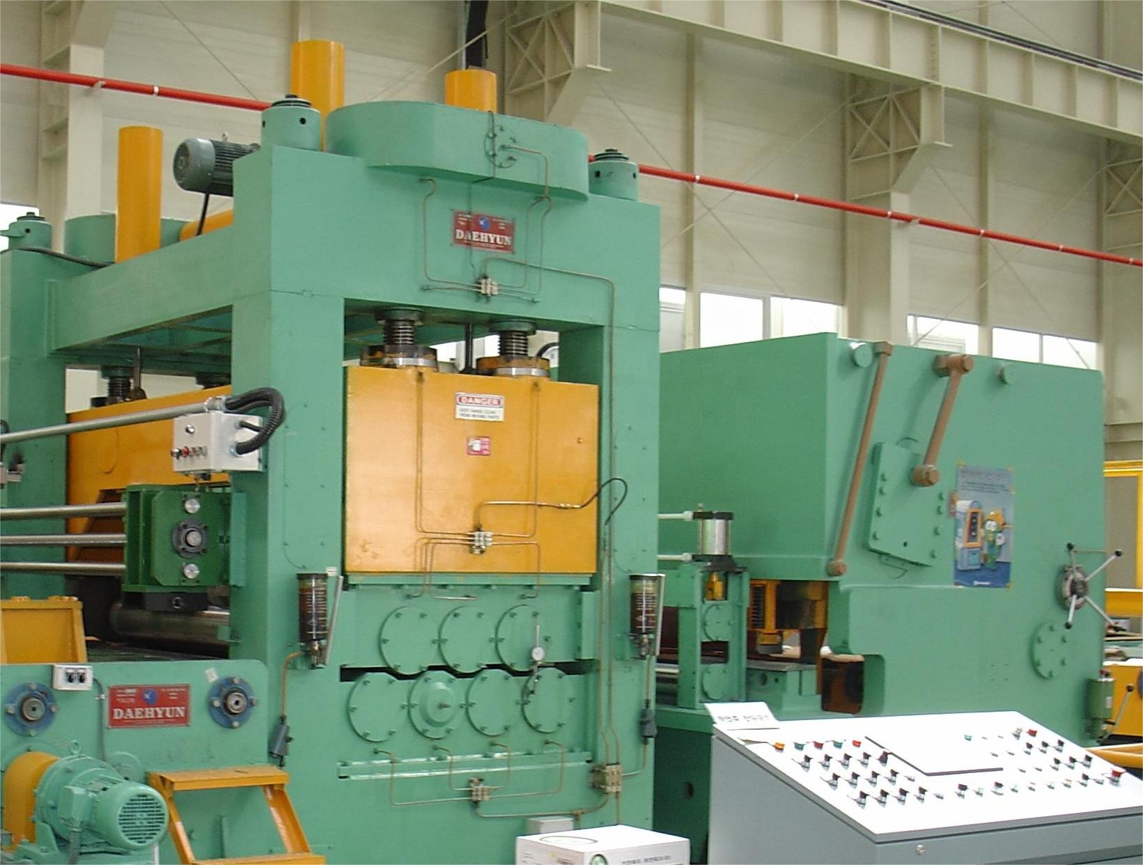 Straightener Feeder Uncoiler Flattening and Leveling Machine for Automobile Manufacturing