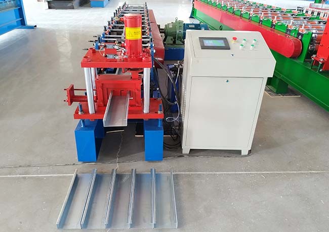 Cold / Hot Coil Purlin Roll Forming Machine Infinite Size Cutter Design For Industry Plant
