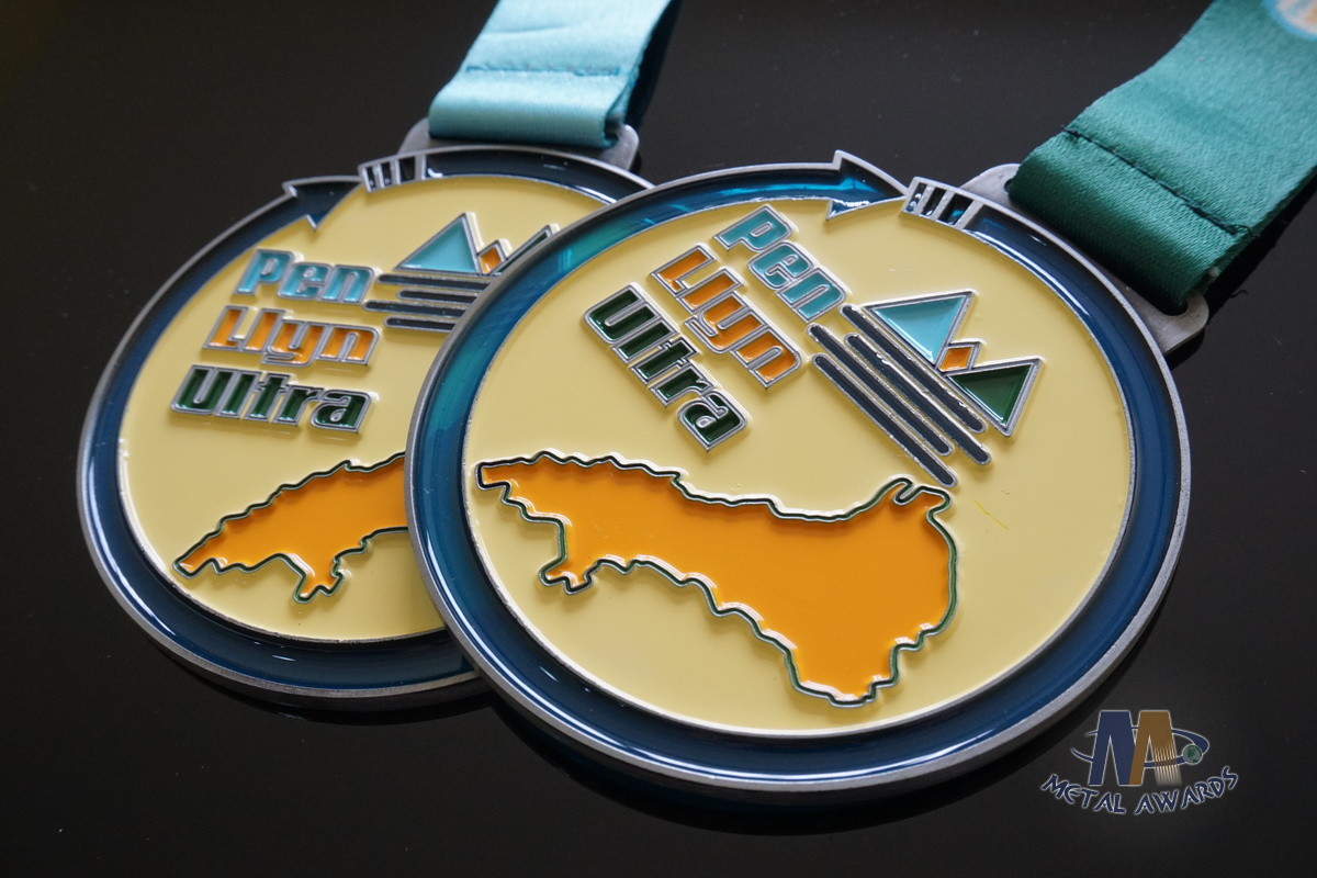 Bespoke Kids Football Awards Medals And Ribbons With Colors Soft Enamel