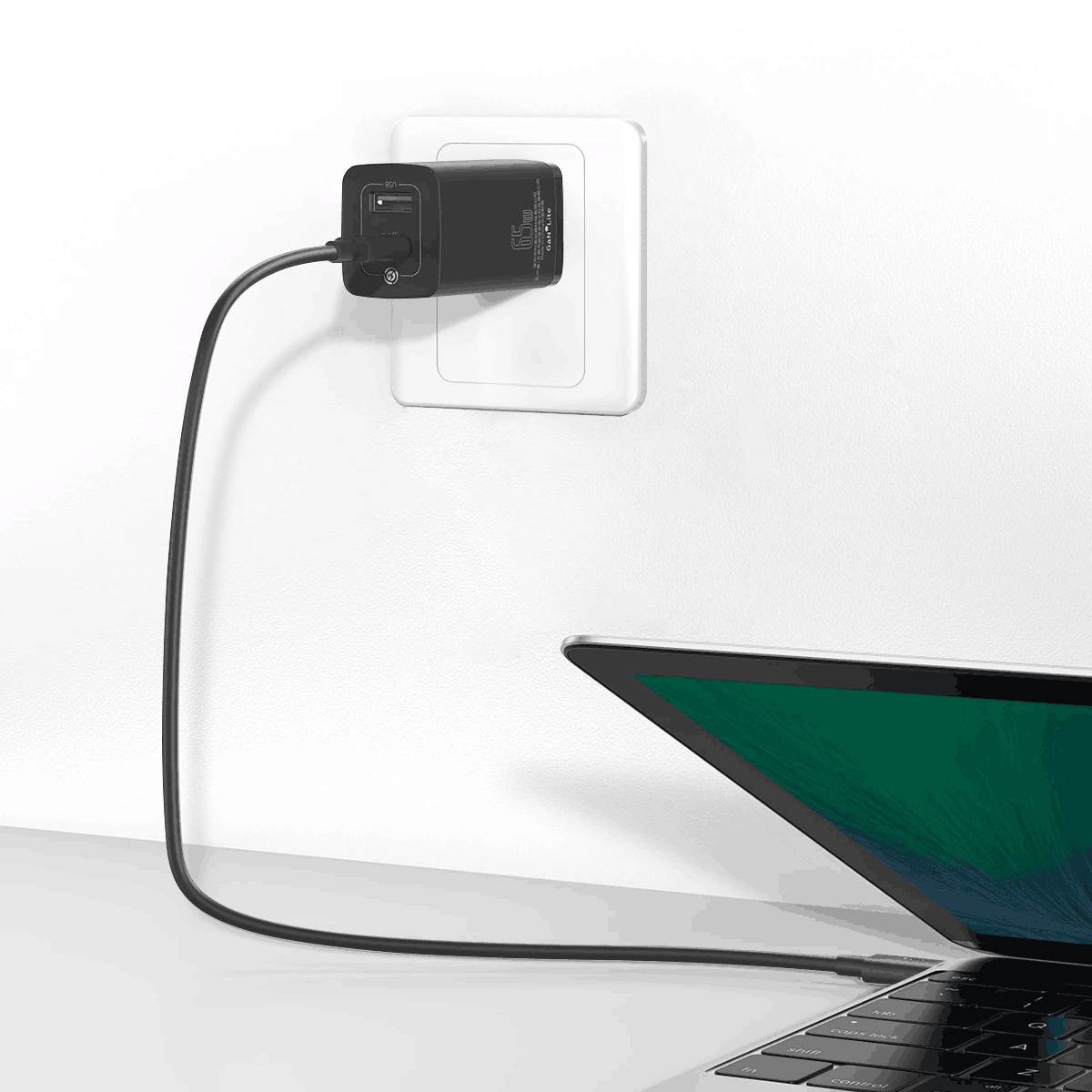 Portable Charging 65W 2 Ports Small PD Fast Charging Charger with GaN Gallium Nitride