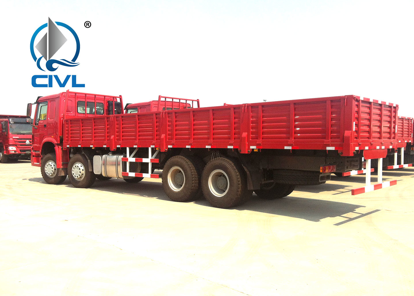 SINOTRUK HOWO A7 8x4 Box Stake Truck/Cargo Truck 336hp New Cargo Truck,Heavy Duty Flatbed Truck,Military Cargo Truck