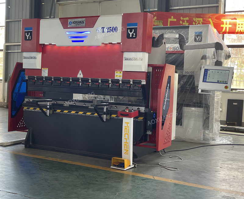 0.01mm Accuracy 63T 2500MM Hydraulic CNC Press Brake Metal Steel Plate