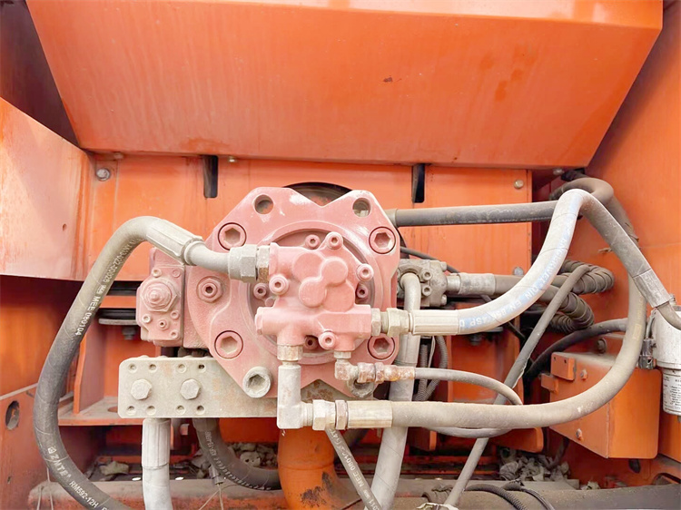 Used Doosan DH300 Excavator with Original Hydraulic Valve and 3811 Working Hours