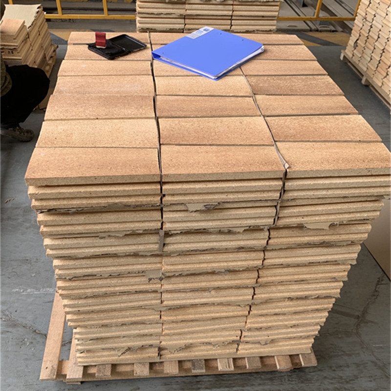 42-45% Al2O3 Content Low Creep Cold Crush Strength 50-70MPa Three-Low Fire Clay Bricks