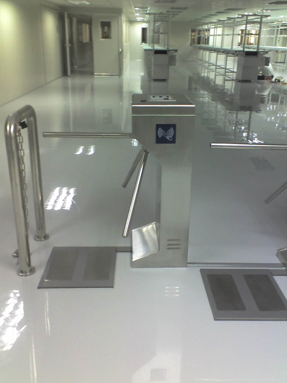 High Security Arm Gates Access Control Gate Anti Static For Gym / Airport