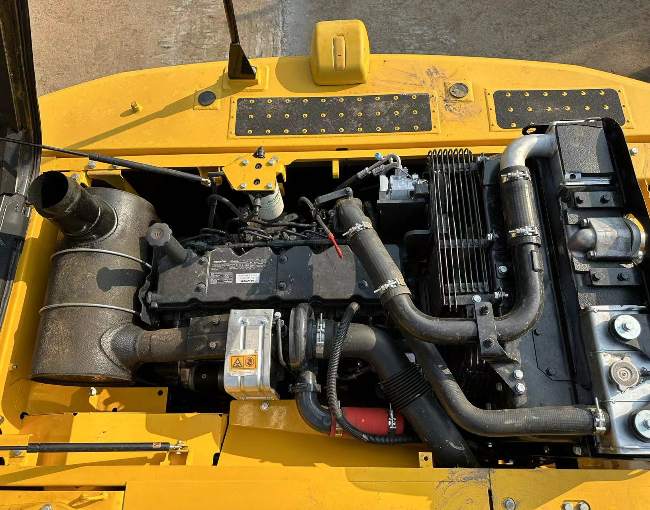 Komatsu PC200-8 Excavator Engine