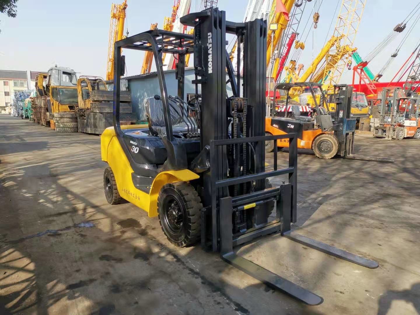 Diesel 2.5T Counterweight FD25-16 Used Komatsu Forklift