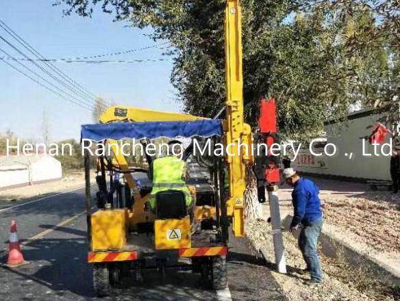 39KW Engine Solar Pile Driving Machine 50 - 300mm Drilling Dia 2.6m Piling Height