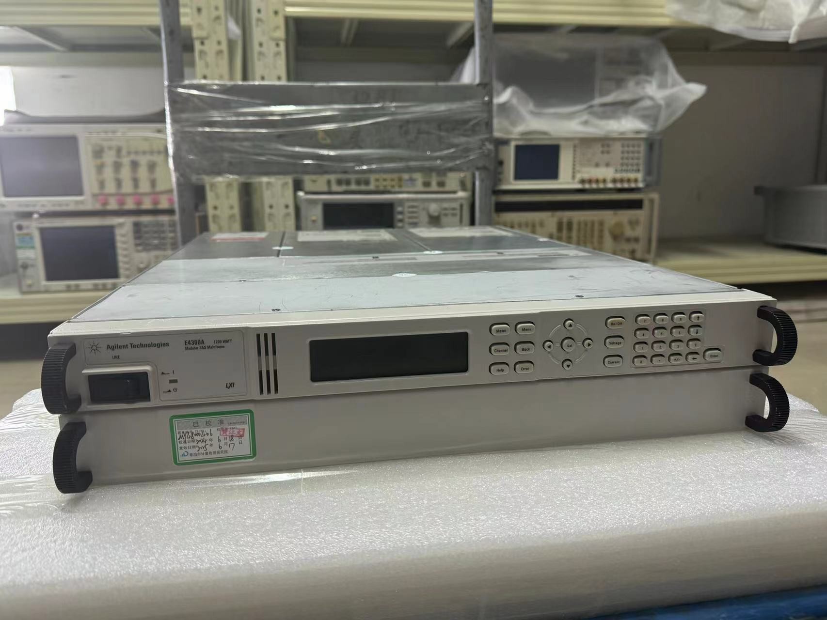 Keysight Agilent E4360A Modular Solar Array Simulator Mainframe 1200W With Modules