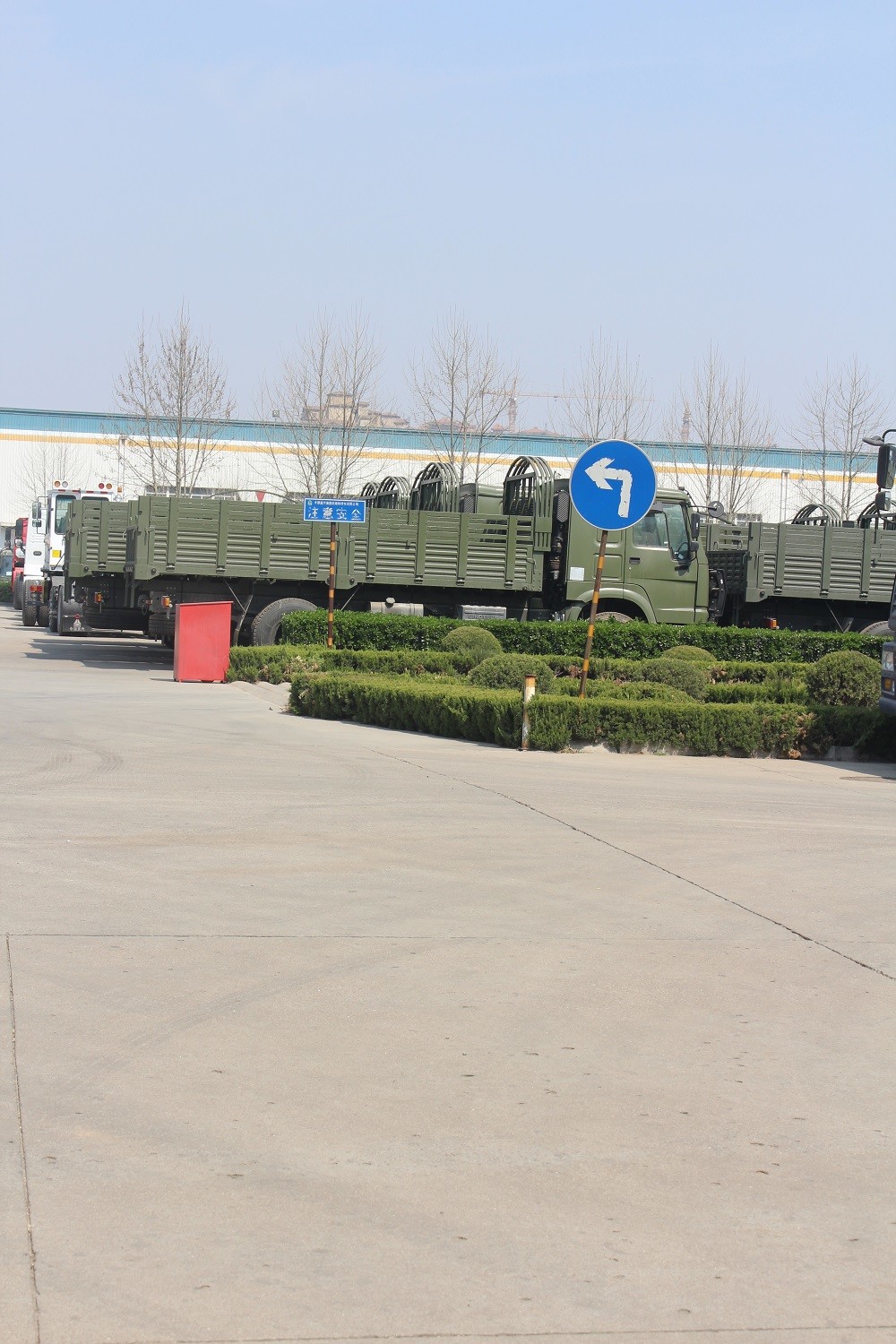 Sinotruk 6x4 Euro2 10 Tire Heavy Cargo Trucks , 30 - 40 Ton Transport Vehicle
