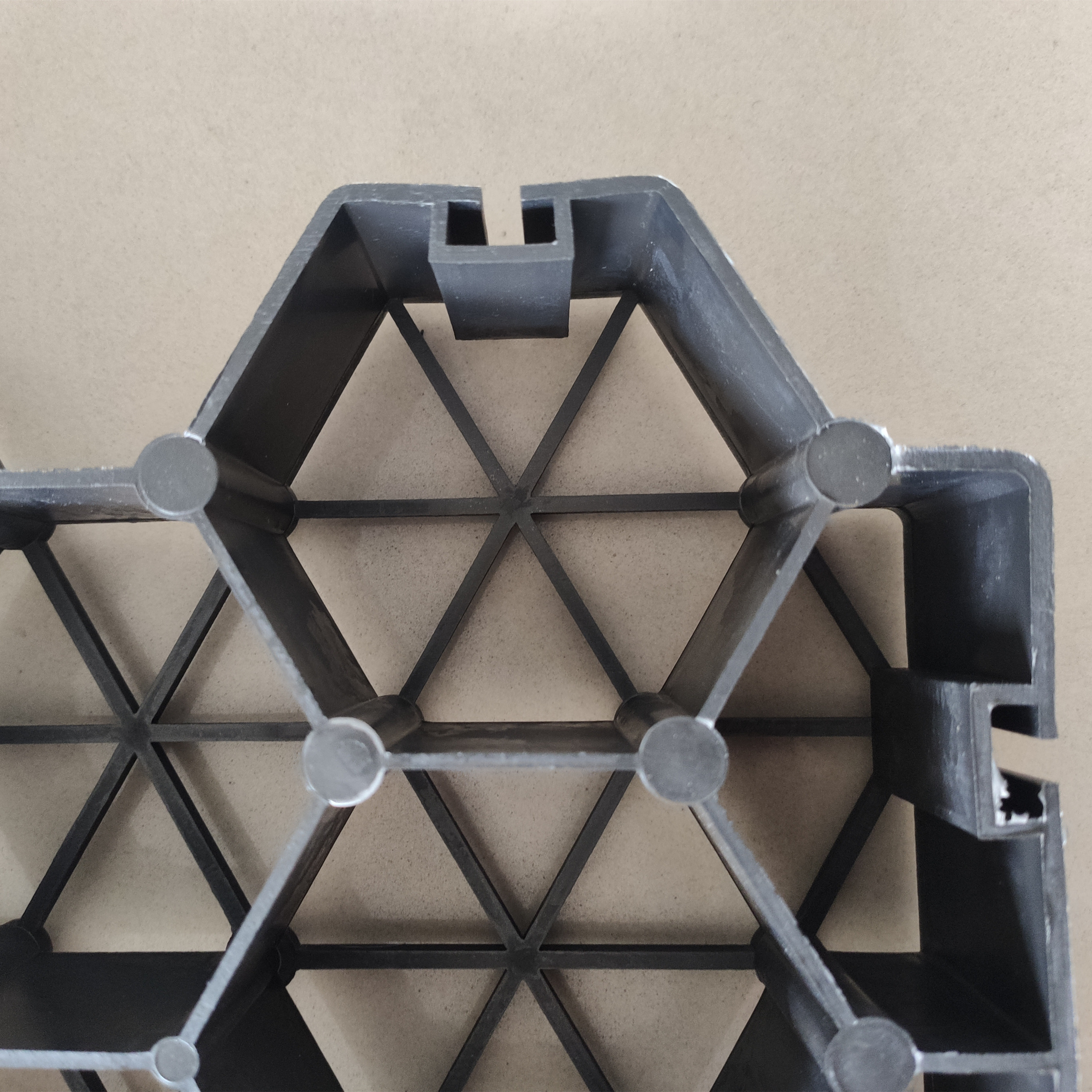 ISO Certified Honeycomb Gravel Stabilizer Grass Grid Paving Grids for Plastic Parking