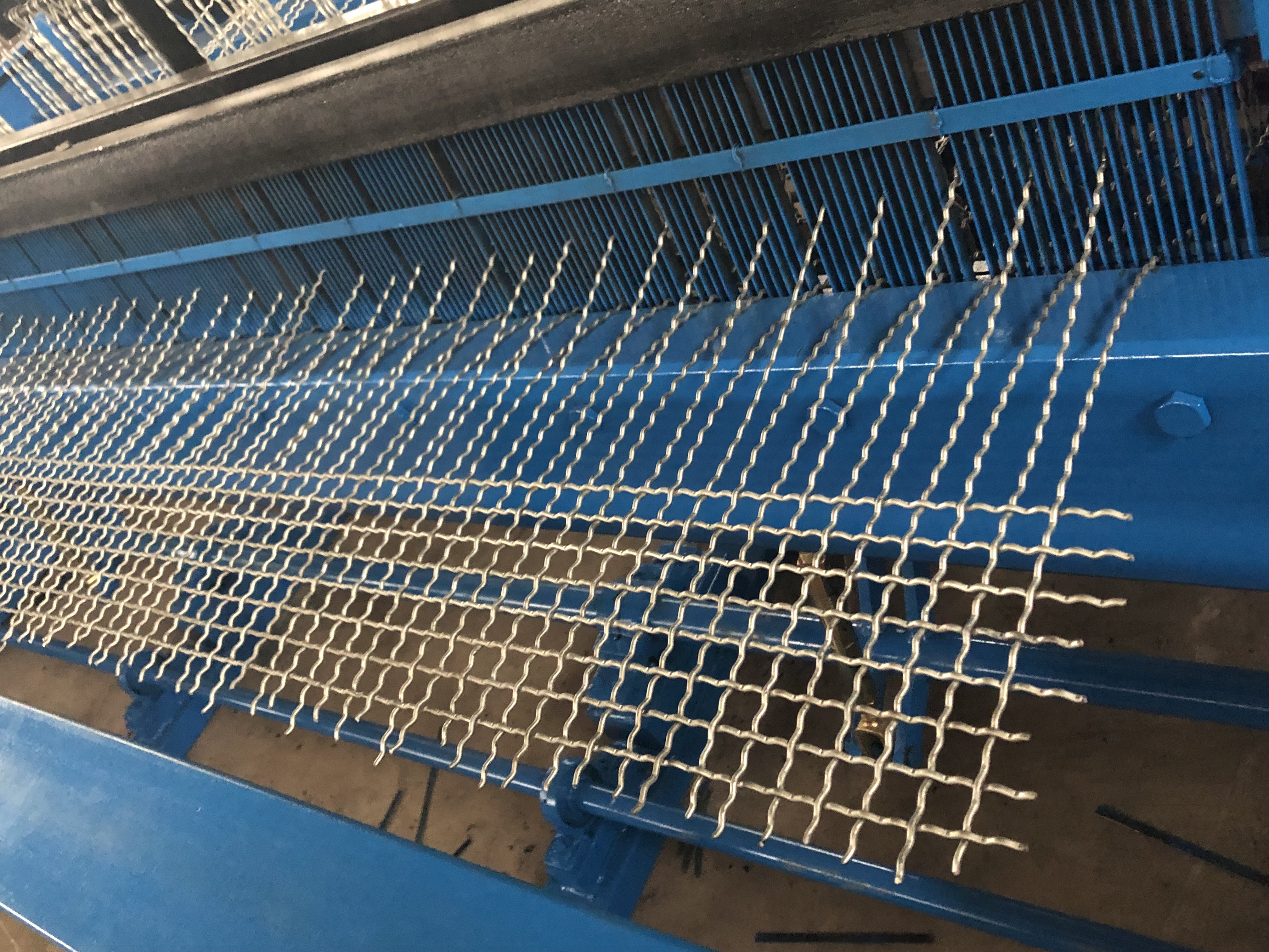 Fully Automatic Crimped Wire Mesh Weaving Machine 0.5mm-12mm Wire Diameter