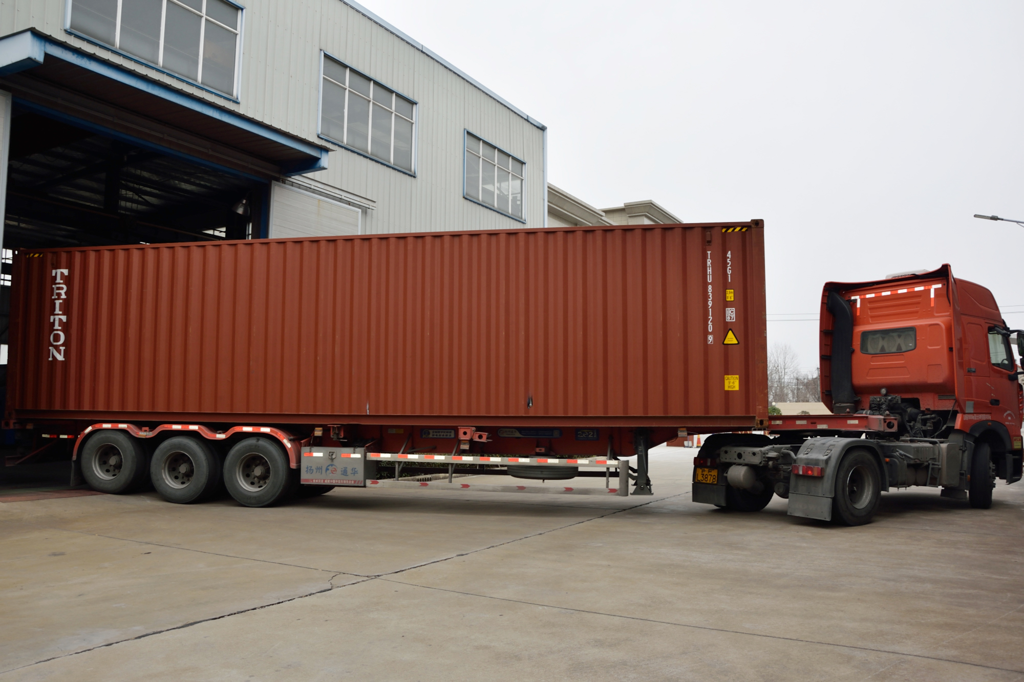 Ice Storage Capacity 30 Tons Outdoor Snow Making Machine for Ski Resorts Parties and More