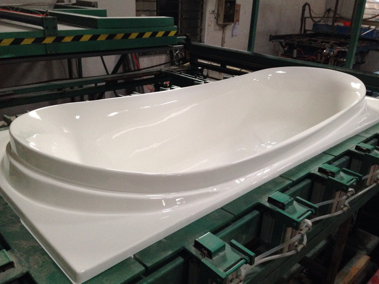 China acrylic bathtub vacuum forming machine