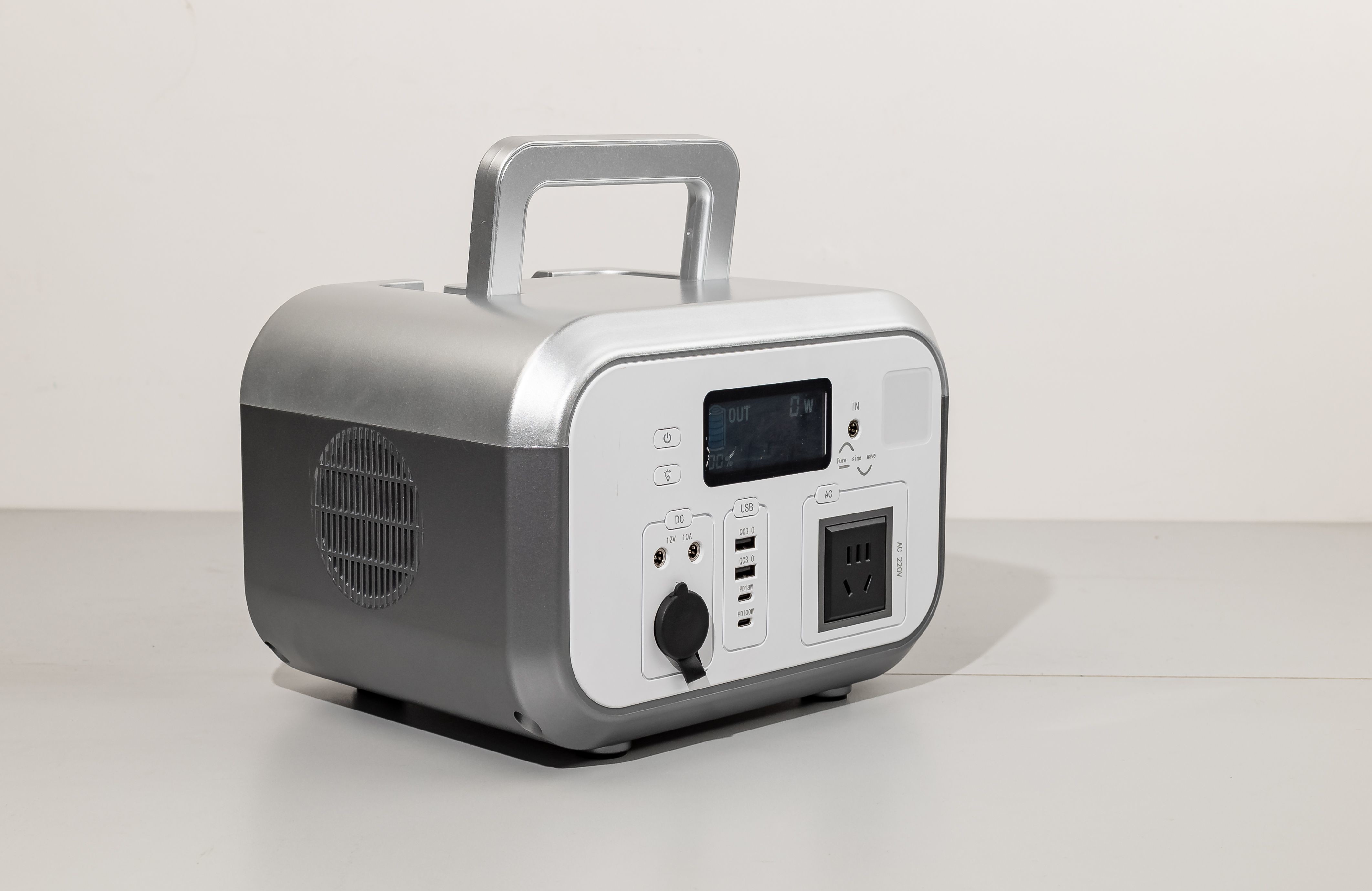 High Efficiency 600WH Solar Portable Power Station 220V Pure Sine Wave AC Outlets With App For Home Backup System